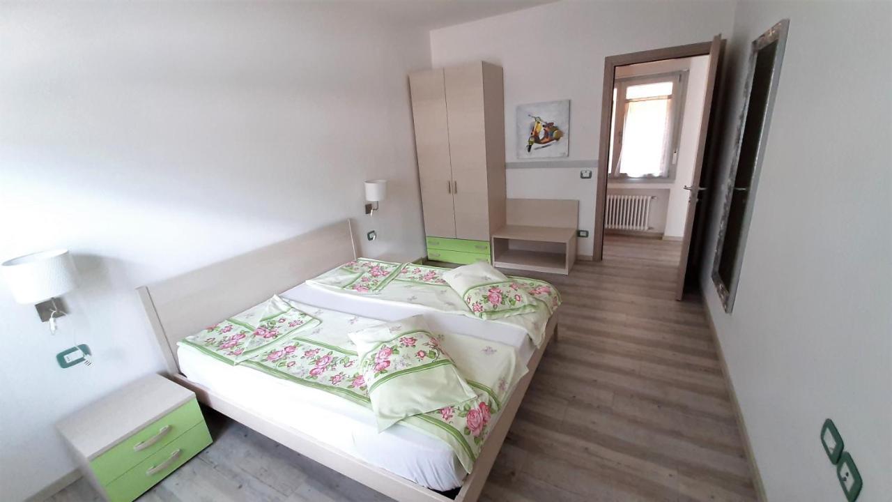 Casa Gemma Apartment Малчезине Екстериор снимка