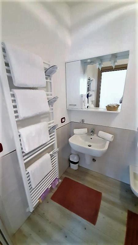 Casa Gemma Apartment Малчезине Екстериор снимка